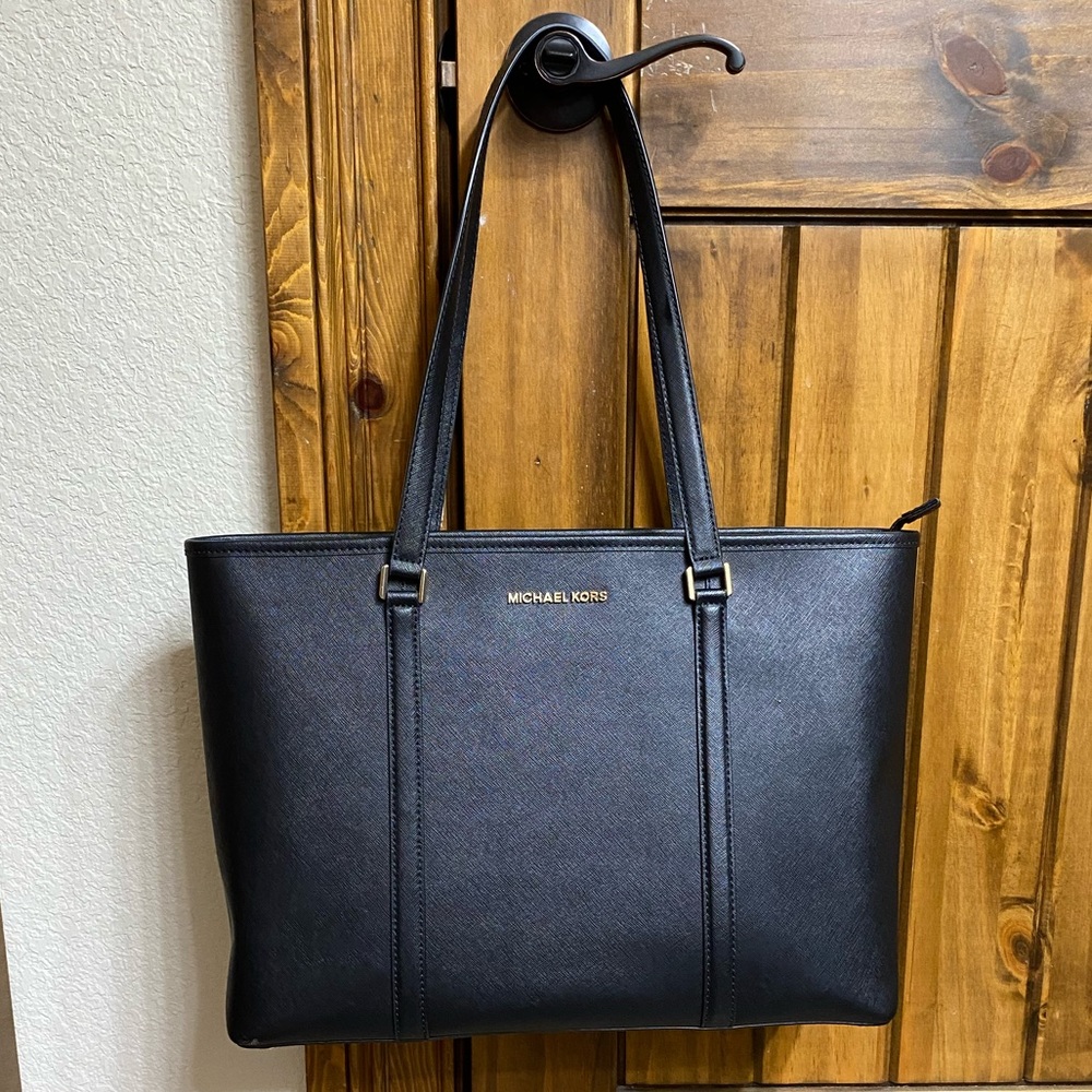 Michael Kors Sadie Tote Black